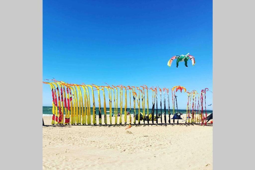 Souplex 50M De La Plage Et Des Commerces Houlgate Bagian luar foto